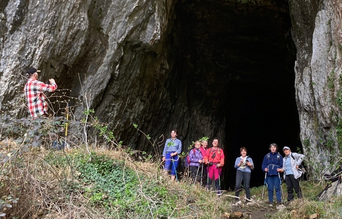 Une partie du groupe à la grotte