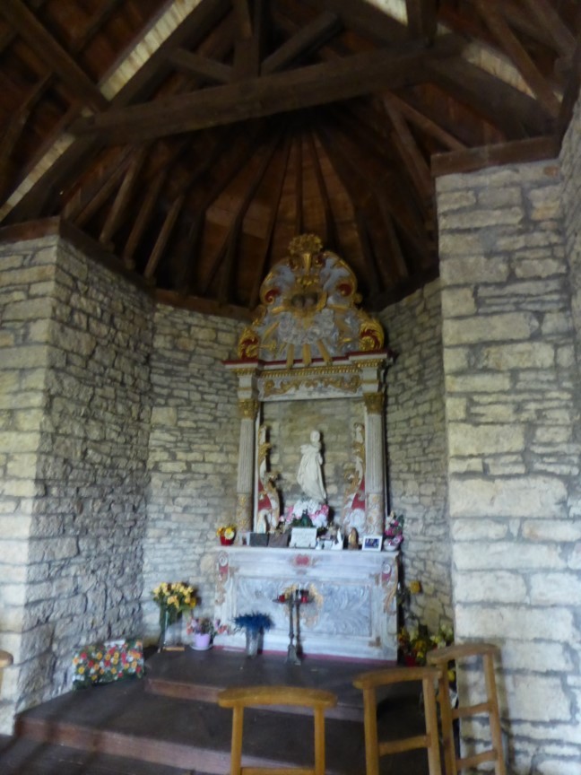 3 interieur chapelle etray